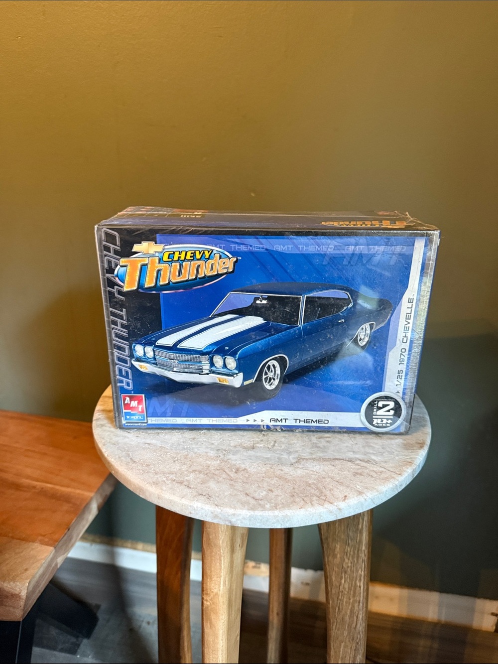 Chevy Thunder 1970 Chevelle Model Kit - Blue with White Stripes